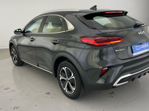 kia-xceed-2024-hibrido-1580cc