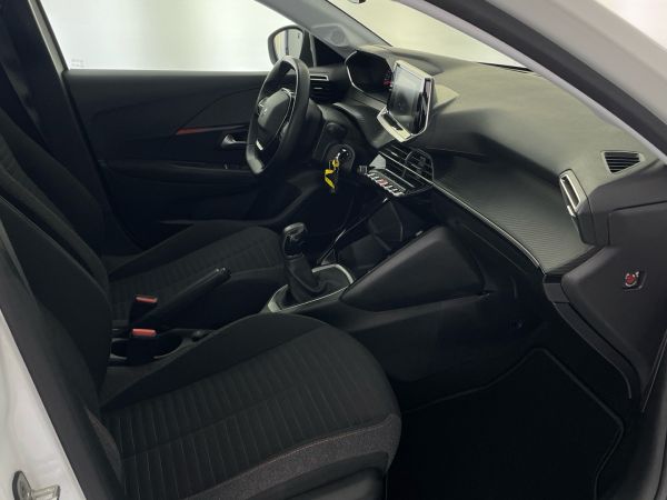 peugeot-208-2020-gasolina-1199cc