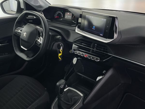 peugeot-208-2020-gasolina-1199cc