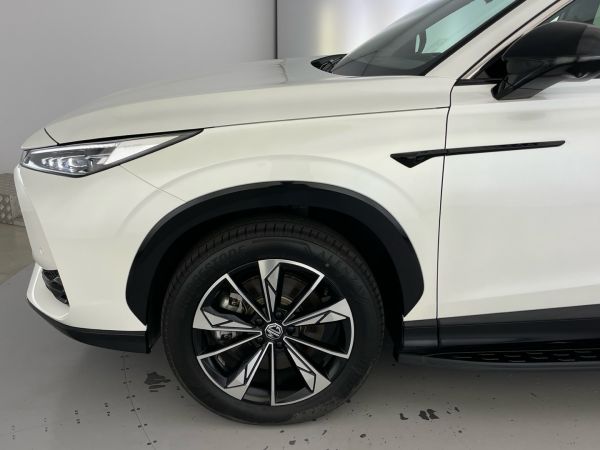 mg-hs-2025-hibrido-1490cc