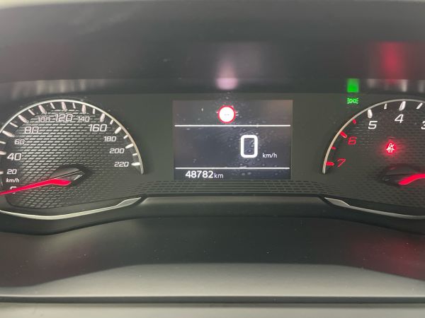 peugeot-2008-2023-gasolina-1199cc