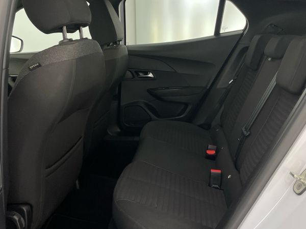 peugeot-2008-2023-gasolina-1199cc