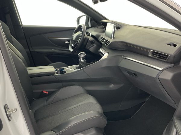 peugeot-5008-2019-diesel-1499cc