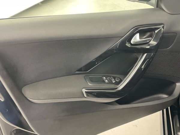peugeot-208-2017-gasolina-1199cc