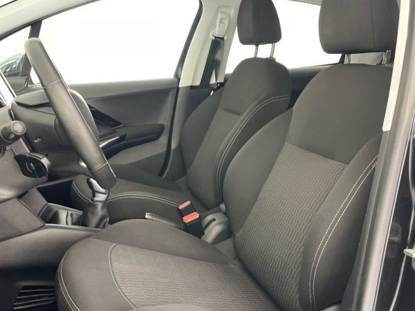 peugeot-208-2017-gasolina-1199cc