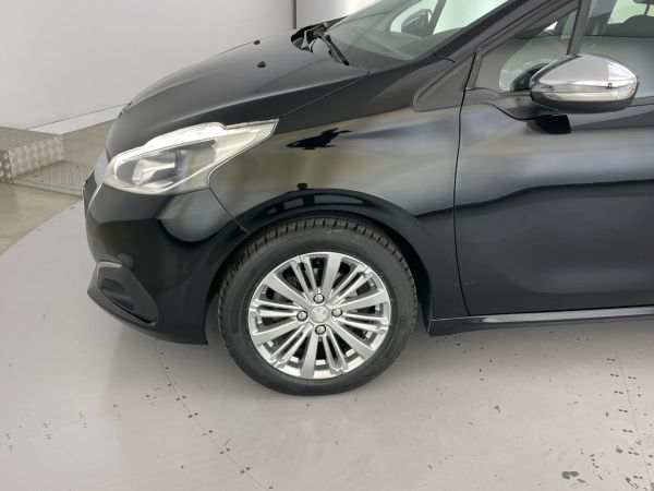 peugeot-208-2017-gasolina-1199cc