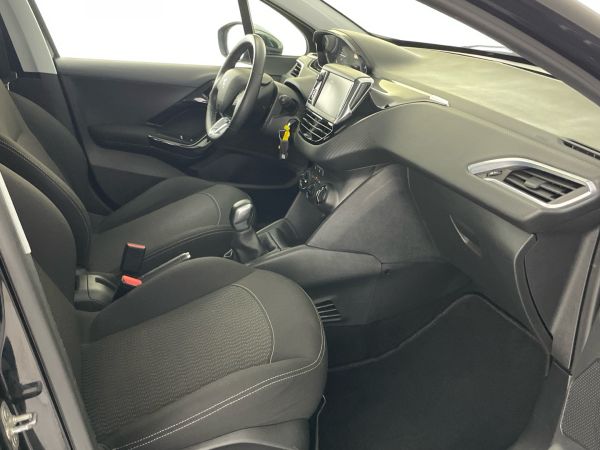 peugeot-208-2017-gasolina-1199cc