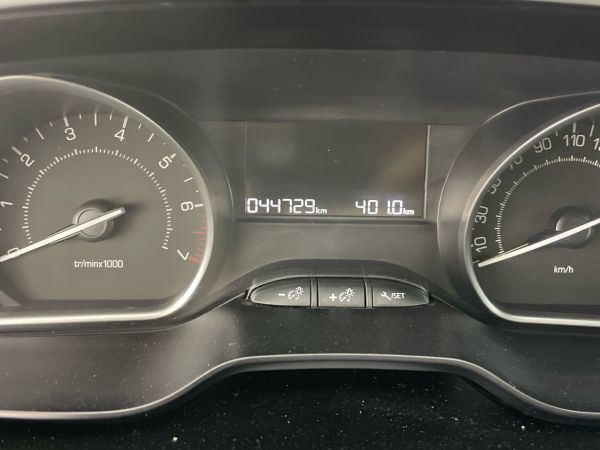peugeot-2008-2019-gasolina-1199cc