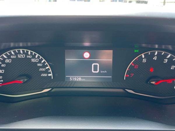 peugeot-2008-2022-gasolina-1199cc