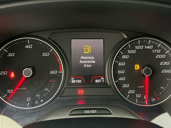 seat-leon-2019-diesel-1598cc