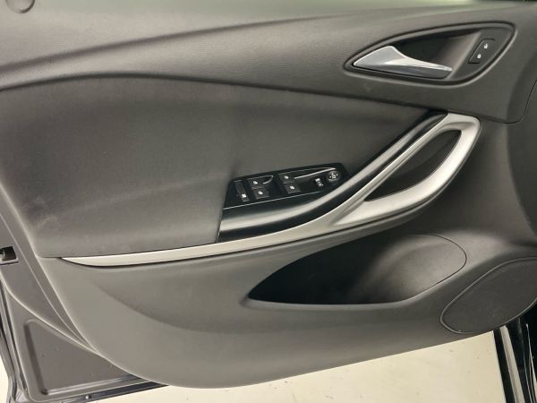 opel-astra-2019-diesel-1598cc