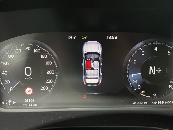 volvo-xc40-2018-gasolina-1477cc