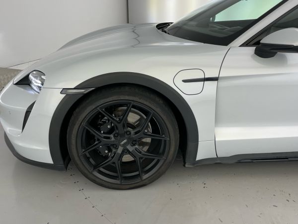 porsche-taycan-2022-eletrico-0cc