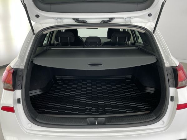 hyundai-i30-2022-gasolina-998cc