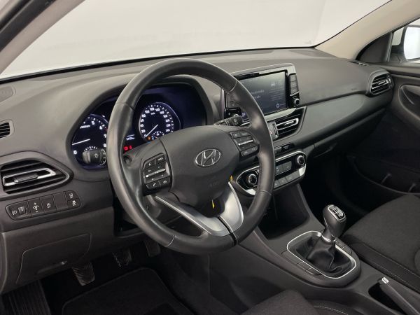 hyundai-i30-2022-gasolina-998cc