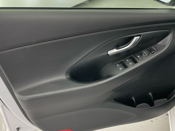 hyundai-i30-2022-gasolina-998cc