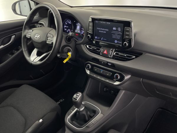 hyundai-i30-2022-gasolina-998cc