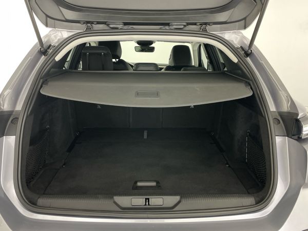peugeot-308-sw-2023-gasolina-1199cc
