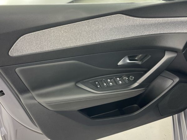 peugeot-308-sw-2023-gasolina-1199cc