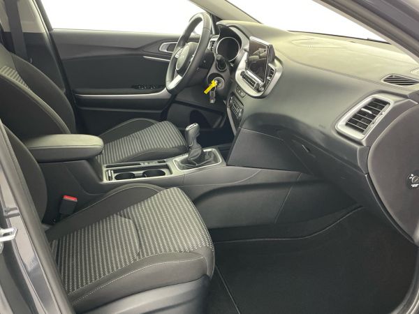 kia-xceed-2024-gasolina-998cc