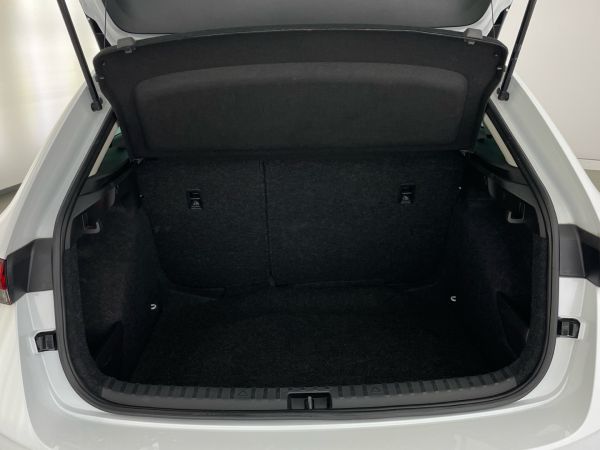 skoda-scala-2024-gasolina-999cc