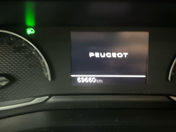 peugeot-208-2022-gasolina-1199cc