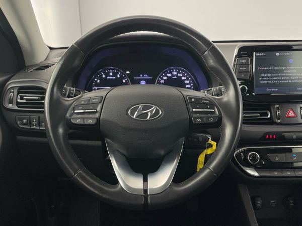 hyundai-i30-2022-gasolina-998cc