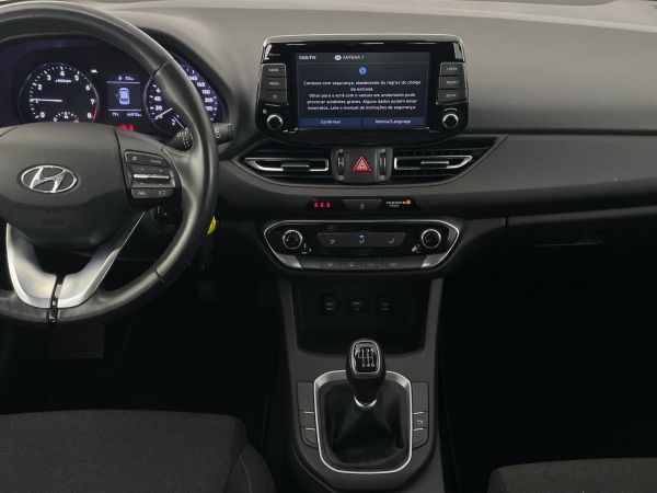 hyundai-i30-2022-gasolina-998cc
