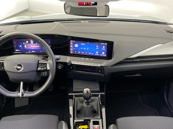 opel-astra-2023-gasolina-1199cc