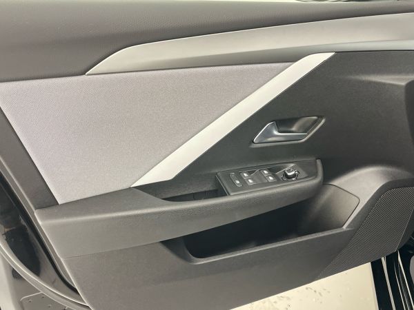 opel-astra-2023-gasolina-1199cc