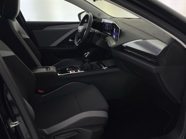opel-astra-2023-gasolina-1199cc