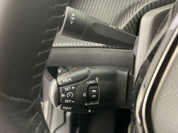 peugeot-208-2022-gasolina-1199cc