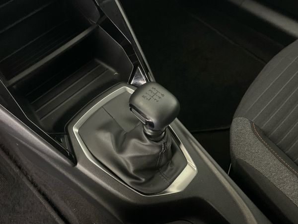 peugeot-208-2022-gasolina-1199cc