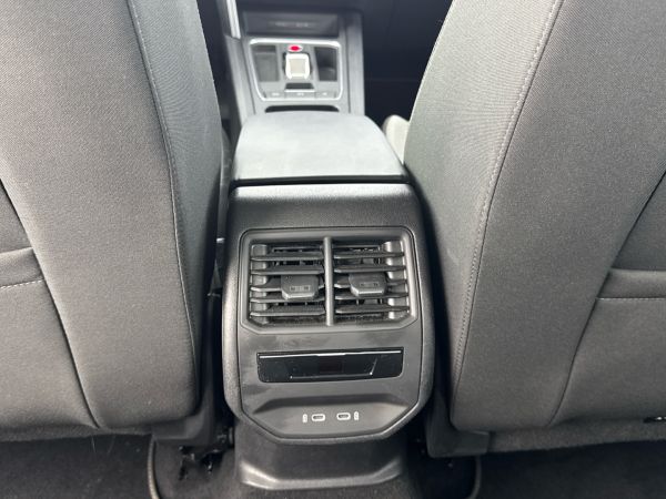 seat-leon-2025-hibrido-1498cc