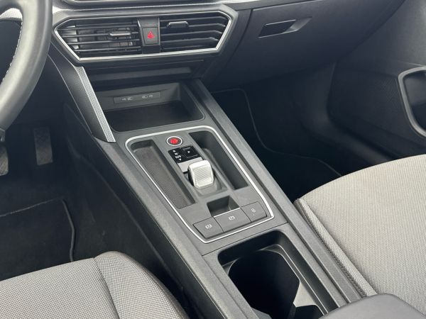seat-leon-2025-hibrido-1498cc