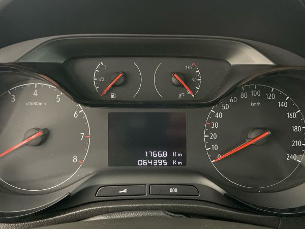 opel-crossland-x-2023-diesel-1499cc