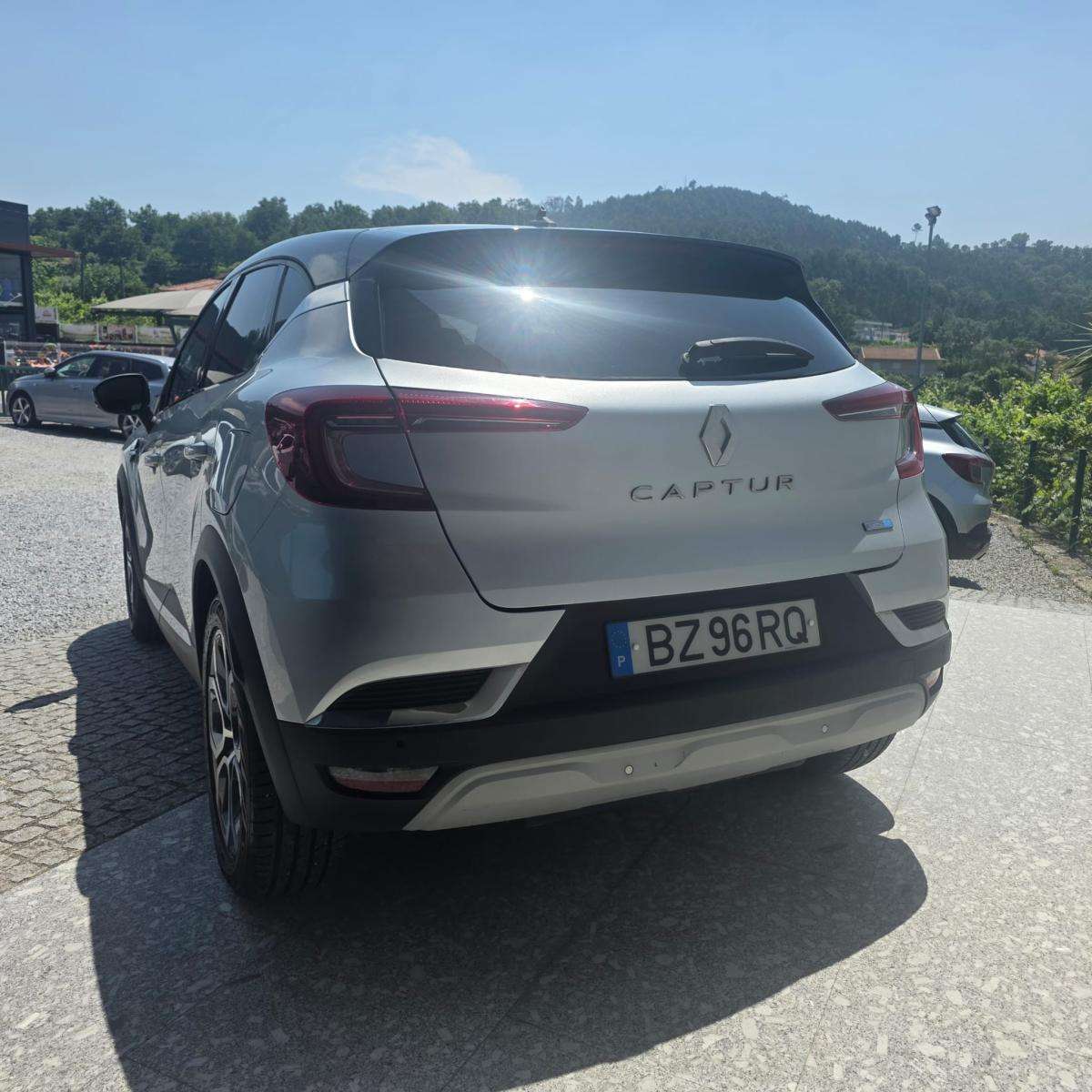 renault-captur-2021-hibrido-a-gasolina-1598cc