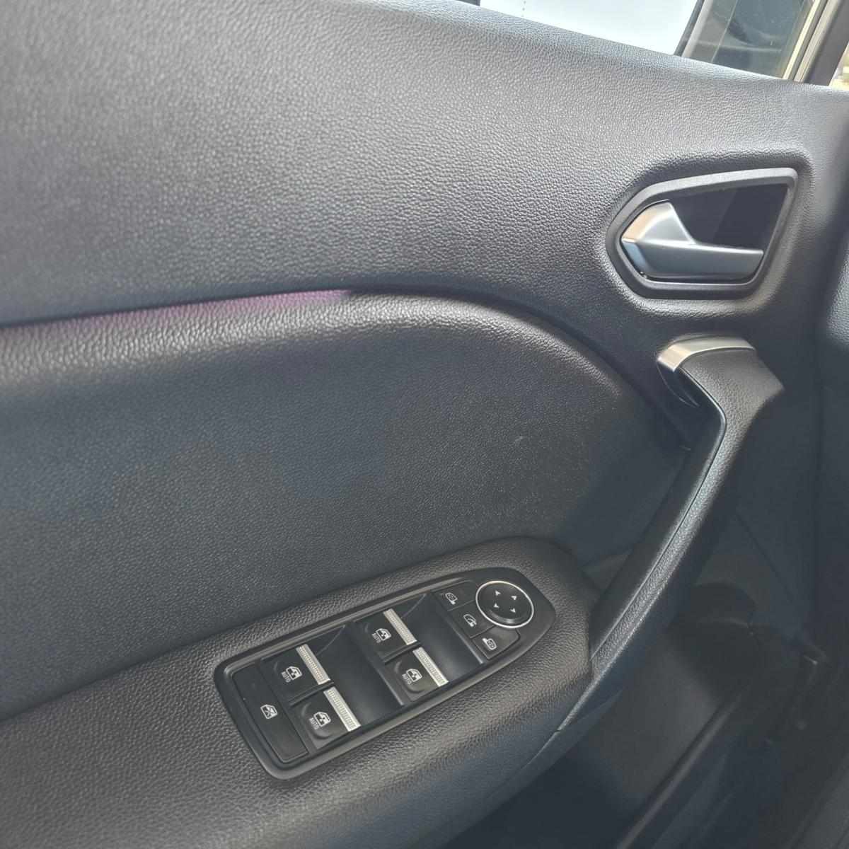 renault-captur-2021-hibrido-a-gasolina-1598cc