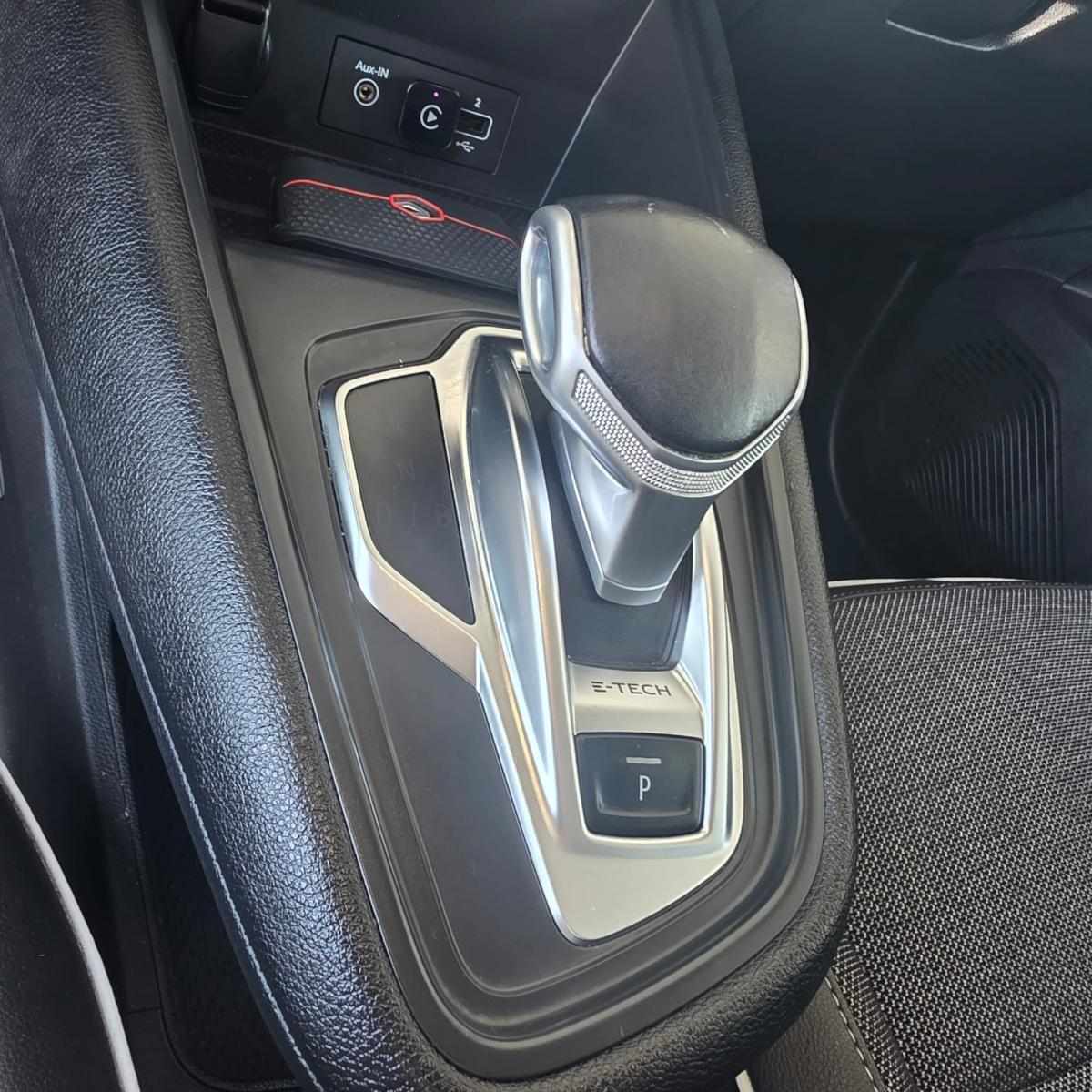 renault-captur-2021-hibrido-a-gasolina-1598cc