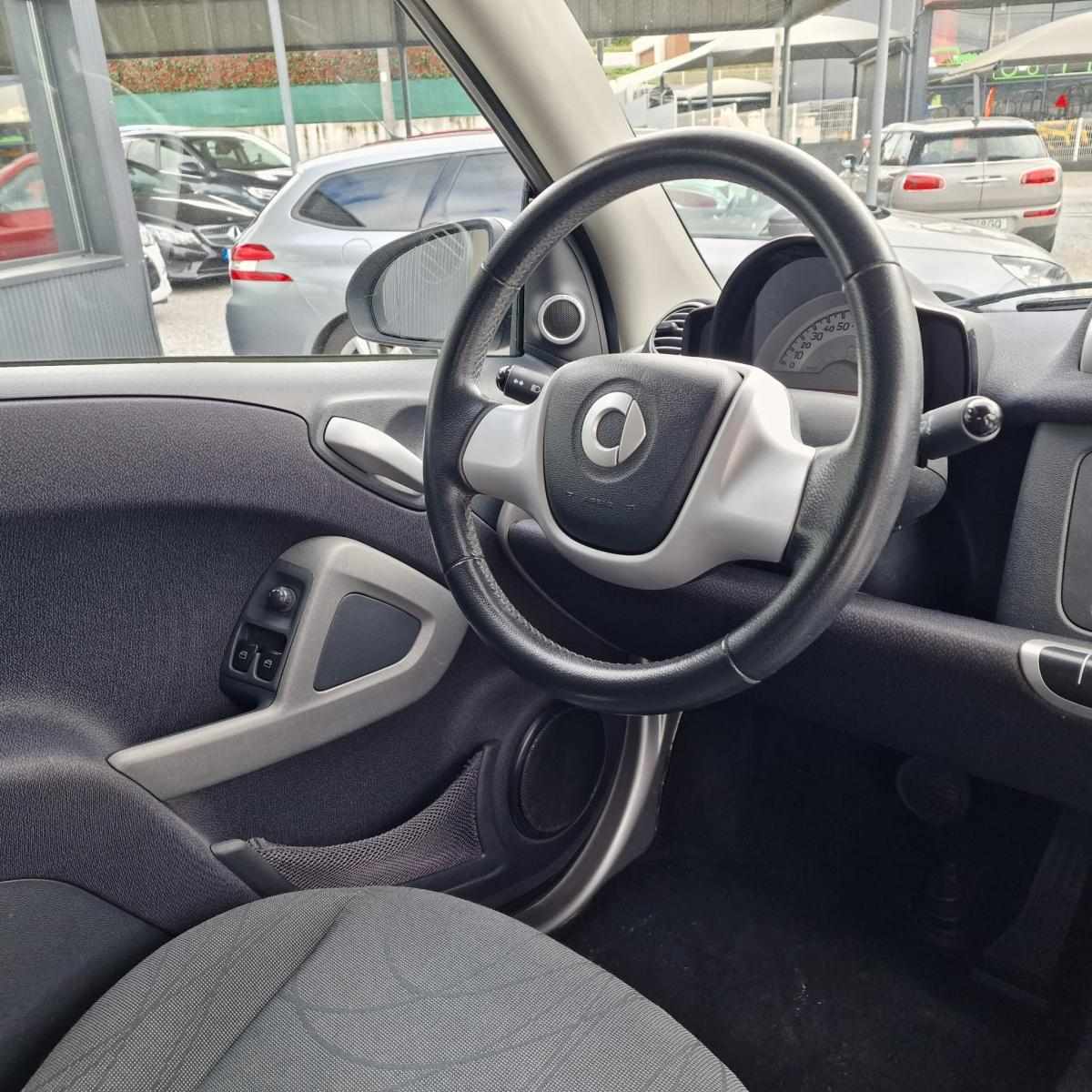 smart-fortwo-2011-gasolina-999cc