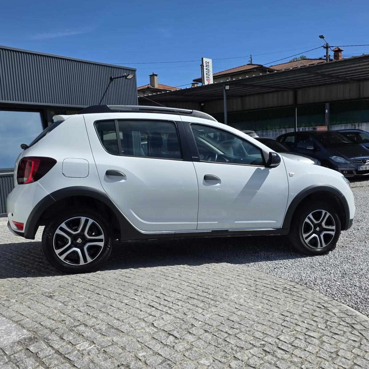 dacia-sandero-2018-gasolina-898cc