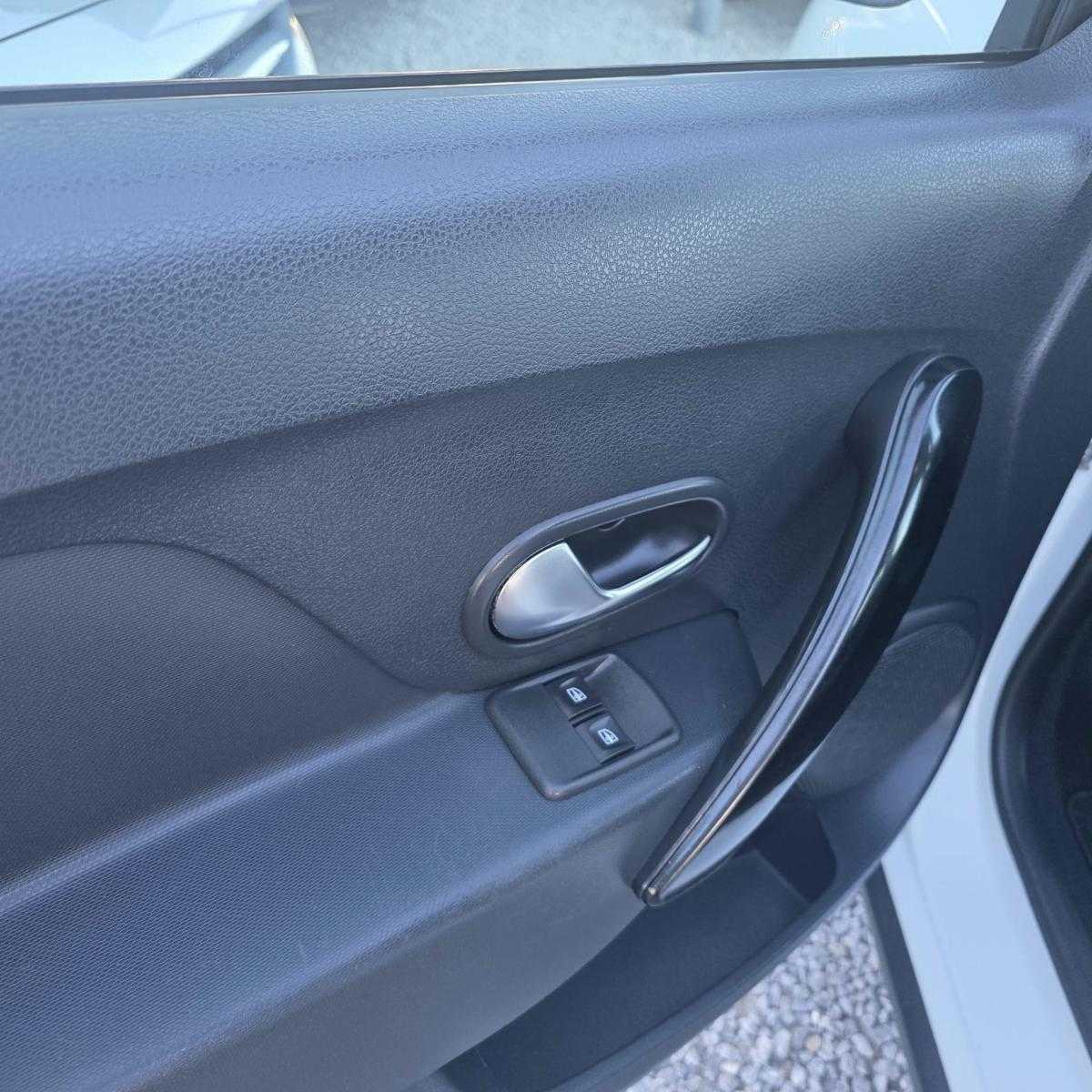 dacia-sandero-2018-gasolina-898cc
