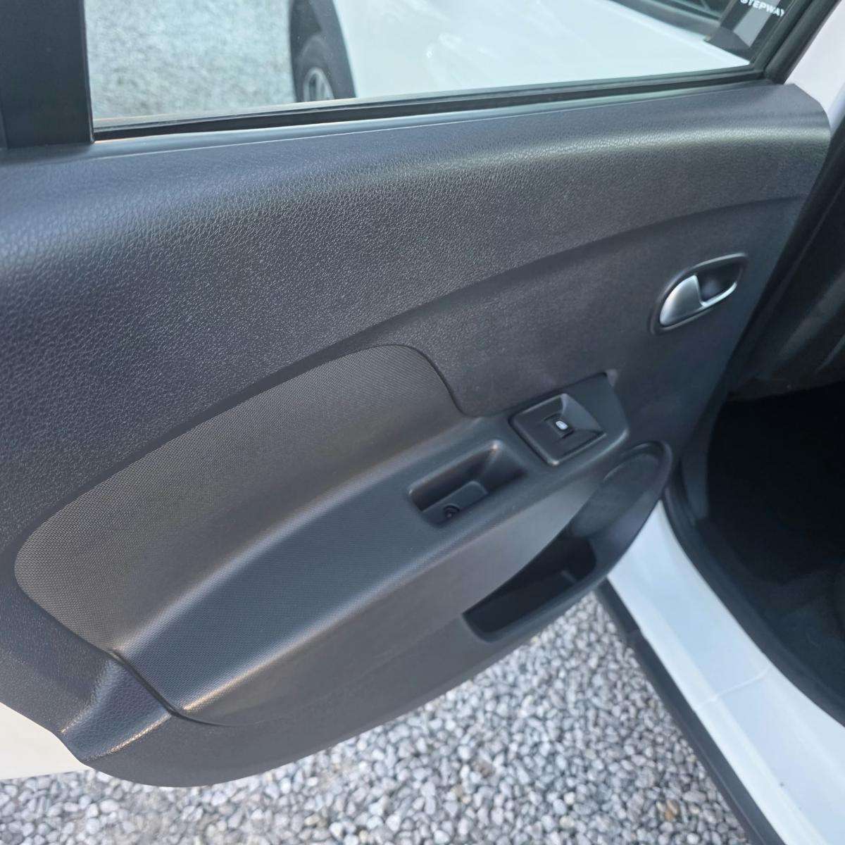 dacia-sandero-2018-gasolina-898cc
