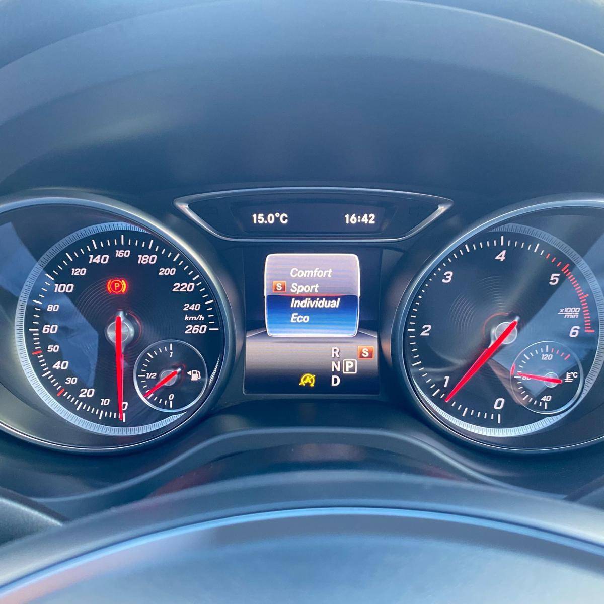 mercedes-benz-cla-2017-diesel-1461cc