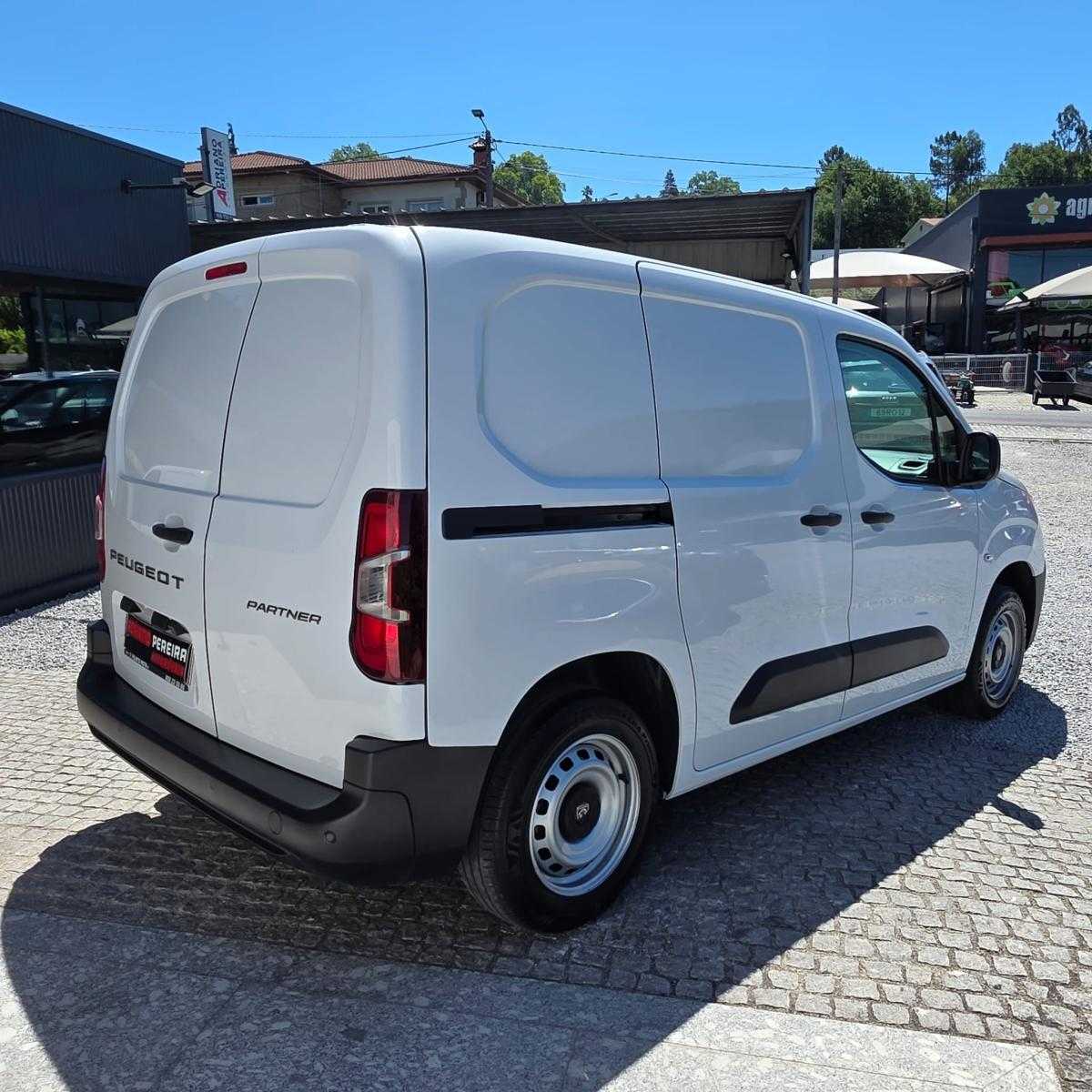 peugeot-partner-2025-diesel-1499cc
