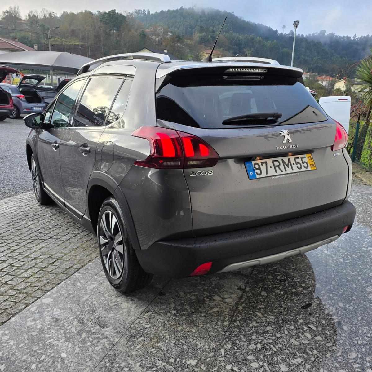 peugeot-2008-2016-gasolina-1199cc