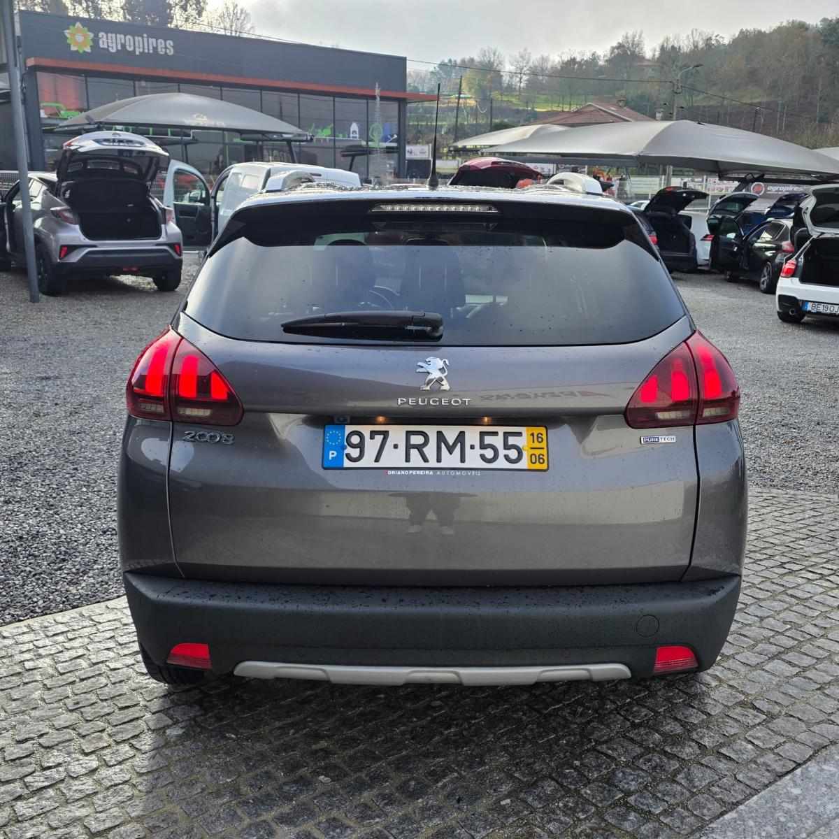 peugeot-2008-2016-gasolina-1199cc