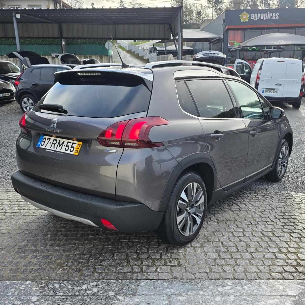peugeot-2008-2016-gasolina-1199cc
