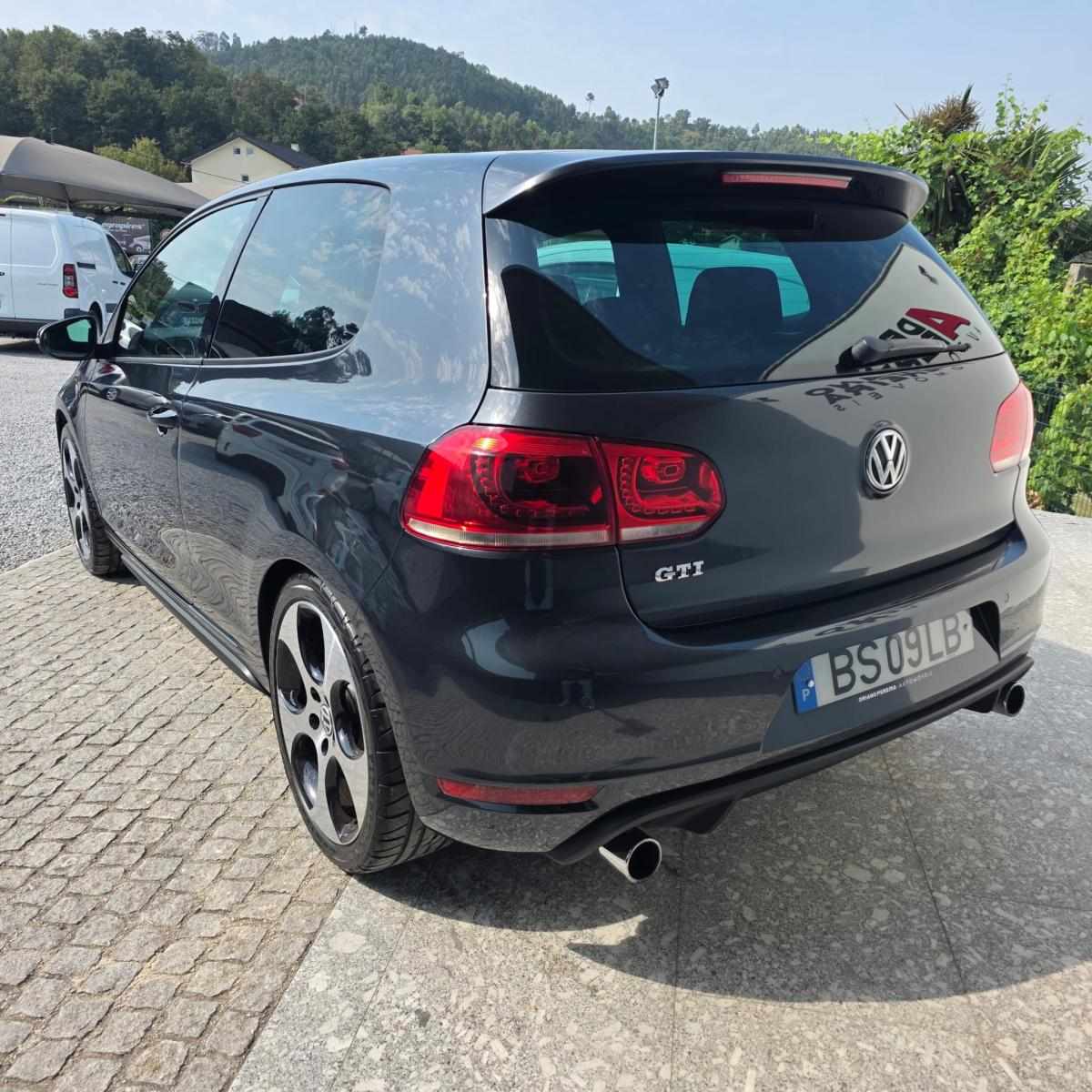 volkswagen-golf-2010-gasolina-1984cc