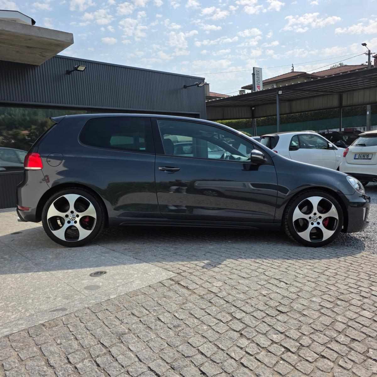 volkswagen-golf-2010-gasolina-1984cc